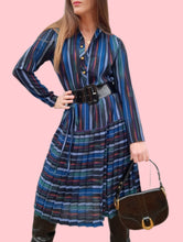 Charger l'image dans la galerie, Robe vintage Ollie - Plissée bleue. Taille M, 38, 40. Jean Biolay Paris. Made in France.
