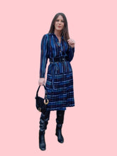 Charger l'image dans la galerie, Robe vintage Ollie - Plissée bleue. Taille M, 38, 40. Jean Biolay Paris. Made in France.