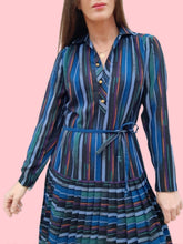 Charger l'image dans la galerie, Robe vintage Ollie - Plissée bleue. Taille M, 38, 40. Jean Biolay Paris. Made in France.