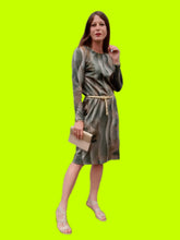 Charger l'image dans la galerie, Robe vintage Florentine - Imprimé moucheté kaki et beige. Taille S, 36, 38. Jean Delfin. Fabriqué en France.