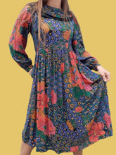 Charger l'image dans la galerie, Robe vintage Vivianne - A double col. Taille S, 36, 38. René Derhy. Made in India.