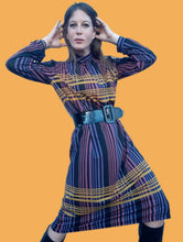 Charger l'image dans la galerie, Robe vintage Philomène - Col officier. Taille L, 40, 42. Fabriqué en France