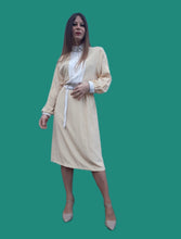 Charger l'image dans la galerie, Robe vintage Lavinia - Plastron plissé. Taille M, 38, 40. Maris. Made in Germany