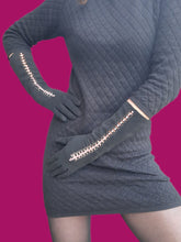 Charger l'image dans la galerie, Gants longs vintage Daphné - Ajourés et brodés de roses. Guibert Frères. Taille 6