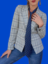 Charger l'image dans la galerie, Cravate Hermès Paris. 100 % soie. Made in France.