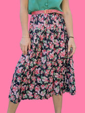 Charger l'image dans la galerie, Jupe plissée vintage Adèle - Noire fleurie. Taille XXL, 44, 46. Solfin Paris. Made in France.