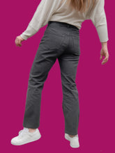 Charger l'image dans la galerie, Pantalon vintage Anna - Gris à chevrons. Taille S, 36, 38. Kenzo Homme.