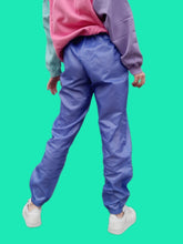 Charger l'image dans la galerie, Pantalon vintage Chloé - Survêtement / jogging rayé violet et rose fuchsia. Taille L, 40, 42. Made in France.
