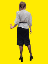 Charger l'image dans la galerie, Robe vintage Juliette - Effet de superposition. Basque noire en lurex argentée. Taille M, 38, 40. C&A.