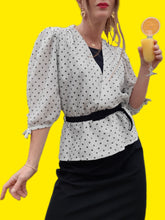 Charger l'image dans la galerie, Robe vintage Juliette - Effet de superposition. Basque noire en lurex argentée. Taille M, 38, 40. C&A.