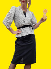 Charger l'image dans la galerie, Robe vintage Juliette - Effet de superposition. Basque noire en lurex argentée. Taille M, 38, 40. C&A.