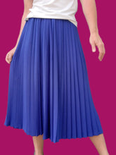 Charger l'image dans la galerie, Jupe culotte vintage Anna - Plissé permanent bleu électrique. Taille S, 36, 38. Made in France.