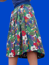 Charger l'image dans la galerie, Jupe plissée vintage Sidonie - Flower power. Taille XXL, 44, 46. Devernois. Made in France.