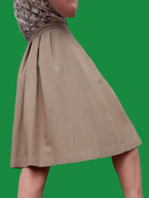Charger l'image dans la galerie, Jupe plissée vintage Carmélita - Chiné marron / beige. Taille XL, 42, 44. Verdosa Paris