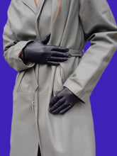 Charger l'image dans la galerie, Gants vintage Madeleine - Cuir de chevreau bleu nuit. Taille 5,5.