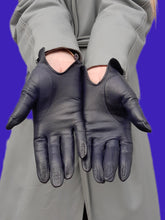 Charger l'image dans la galerie, Gants vintage Madeleine - Cuir de chevreau bleu nuit. Taille 5,5.