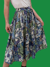 Charger l'image dans la galerie, Jupe vintage Lavigna - Toute plissée et boutonnée sur l'avant. Taille S, 36, 38.