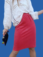Charger l'image dans la galerie, Jupe vintage Sonia - Velours lisse fuchsia. Taille S, 36, 38. Fabriqué en France