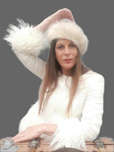 Charger l'image dans la galerie, Toque vintage Svetlana - Cuir & fourrure blanc crème à poils longs