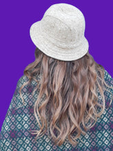Charger l'image dans la galerie, Chapeau vintage Daphnée -100 % Laine beige chinée. Fabriqué en France