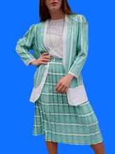 Charger l'image dans la galerie, Ensemble vintage Gyna - Jupe plissée & Veste fine à rayures fleuries et irisées. Taille L, 40, 42. Made in France