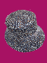Charger l'image dans la galerie, Chapeau vintage Anaëlle - Soie naturelle et motifs léopard