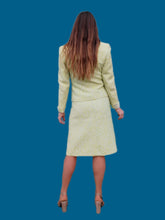 Charger l'image dans la galerie, Ensemble vintage Marie - Veste et jupe vert anis et blanc fleuri. Taille S, 36, 38. Made in France. Richard Carrière.