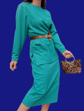 Charger l'image dans la galerie, Ensemble vintage Luna - Pull et Jupe verts émeraude. Taille XXL, 44, 46