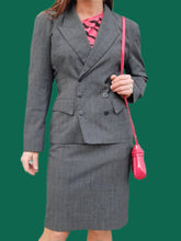Charger l'image dans la galerie, Ensemble vintage Yolaine - Veste et jupe crayon grise à rayures. Taille S, 36, 38. Made in France