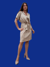 Charger l'image dans la galerie, Ensemble vintage Roxanne - Veste et robe trois trous. Taille M, 38, 40. Bragard. Made in France