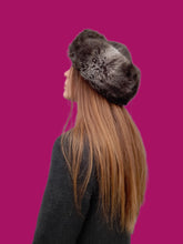 Charger l'image dans la galerie, Toque vintage Nadejda - Calotte en cuir véritable et imitation fourrure marron. Made in France.