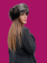 Charger l'image dans la galerie, Toque vintage Nadejda - Calotte en cuir véritable et imitation fourrure marron. Made in France.