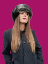 Charger l'image dans la galerie, Toque vintage Nadejda - Calotte en cuir véritable et imitation fourrure marron. Made in France.