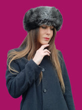 Charger l'image dans la galerie, Toque vintage Nadejda - Calotte en cuir véritable et imitation fourrure marron. Made in France.