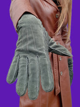 Charger l'image dans la galerie, Gants longs vintage Marina - Cuir Vert et finitions baguettes. Taille 7