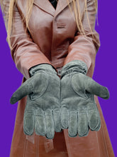 Charger l'image dans la galerie, Gants longs vintage Marina - Cuir Vert et finitions baguettes. Taille 7