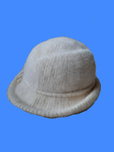 Charger l'image dans la galerie, Chapeau vintage Émeline - Angora et laine blanc. Made in France.