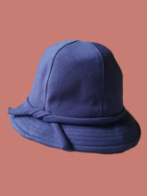 Charger l'image dans la galerie, Chapeau vintage Tamara - En coton violet et galon noué.