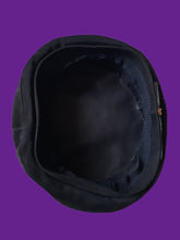 Charger l'image dans la galerie, Chapeau vintage Colette - Béret plat en daim et cuir noir. Nœud et dorure fantaisie.