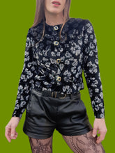Charger l'image dans la galerie, Gilet vintage Andréa - En velours fleuri gris et vert. Taille S, 36, 38.