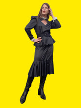 Charger l'image dans la galerie, Robe vintage Emmanuelle - Décolleté ajouré. Noire à pois blancs. Taille M, 38, 40.