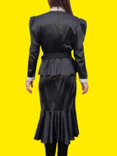 Charger l'image dans la galerie, Robe vintage Emmanuelle - Décolleté ajouré. Noire à pois blancs. Taille M, 38, 40.