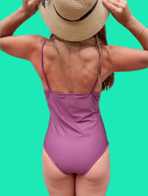 Charger l'image dans la galerie, Maillot de bain vintage Rosalia - Violet. Taille S, 36, 38.