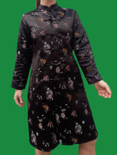 Charger l'image dans la galerie, Kimono Vietnamien Linh - Brocard fleuri. Taille M, 38, 40