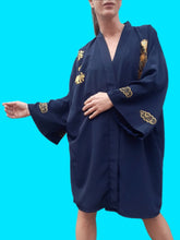 Charger l'image dans la galerie, Kimono Vietnamien Maï Lan - Soie et broderies dragons. Taille L, 42, 44