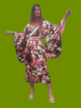 Charger l'image dans la galerie, Kimono Yuri - Imprimé floral, manches pagodes. Geisha. Taille unique.
