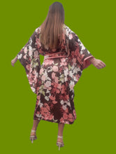 Charger l'image dans la galerie, Kimono Yuri - Imprimé floral, manches pagodes. Geisha. Taille unique.