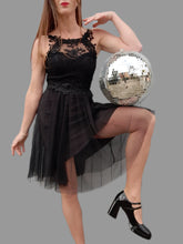 Charger l'image dans la galerie, Robe bustier "Seconde" Charlotte - En tulle noir et dentelle. Taille S, 36, 38. Made in Italy