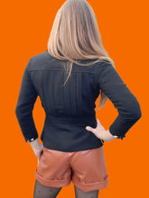 Charger l'image dans la galerie, Veste vintage Maud - A boutons bijoux en strass et ceinture assortie. Taille XS, 34, 36. Simone Maicen. Saint Etienne