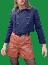 Charger l'image dans la galerie, Veste vintage Elvire - Cropped bleu marine à double boutonnage. Taille S, 36, 38. Simone Maicen. Made in France.